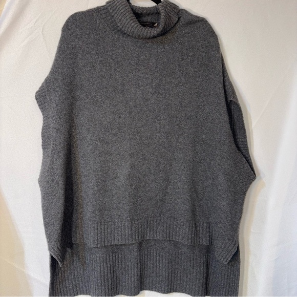 BCBGMAXAZRIA Knit Poncho Sweater Gray - Picture 9 of 13